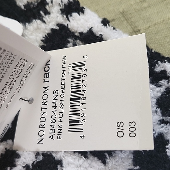 NWT 2 Pairs of Abound Butter/Fuzzy Socks, Nordstrom Rack, Pink, Cheetah Paw - Picture 7 of 11